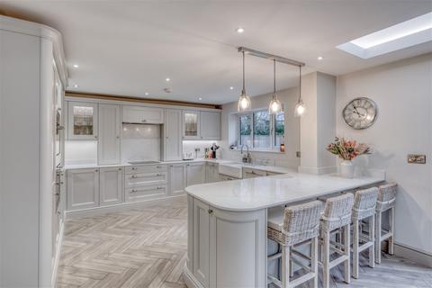 63 Crabmill Close, Knowle, Solihull, B93 0NP