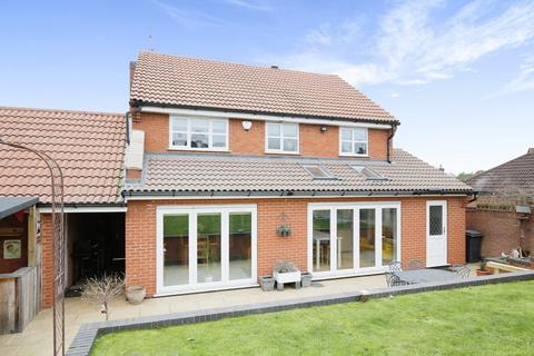 4 The Spinney, Mancetter, Atherstone, CV9 1RS