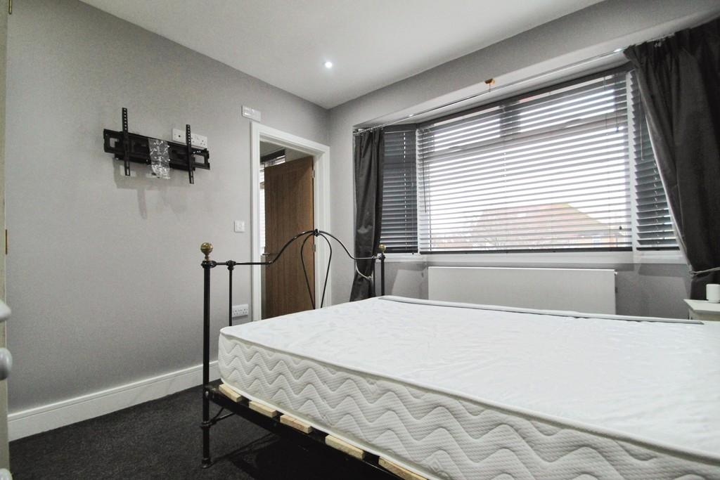 Bedroom 1 - Angle 1