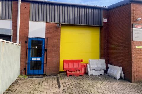 Warehouse to rent, 3 Longbridge Industrial Estate Floating Bridge Road, Southampton, SO14 3FL