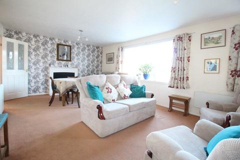 23 Cheyney Walk, Westbury, BA13 3UH