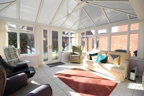 23 Cheyney Walk, Westbury, BA13 3UH