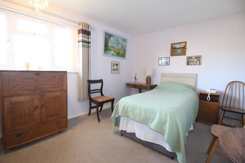 23 Cheyney Walk, Westbury, BA13 3UH