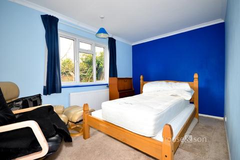 3 Brook Close, Bournemouth, BH10 5JP
