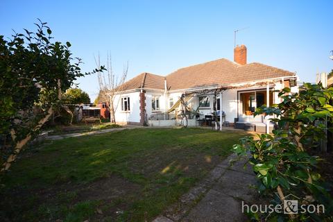 3 Brook Close, Bournemouth, BH10 5JP