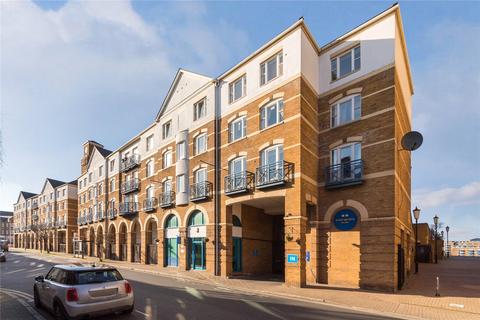 2 bedroom flat for sale, Blenheim Court, King & Queen Wharf, Rotherhithe Street, London