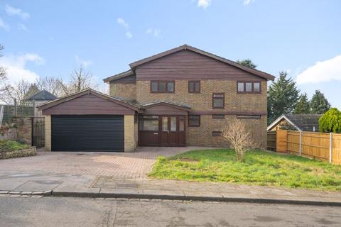 4 bedroom detached house to rent, High Beech, South Croydon