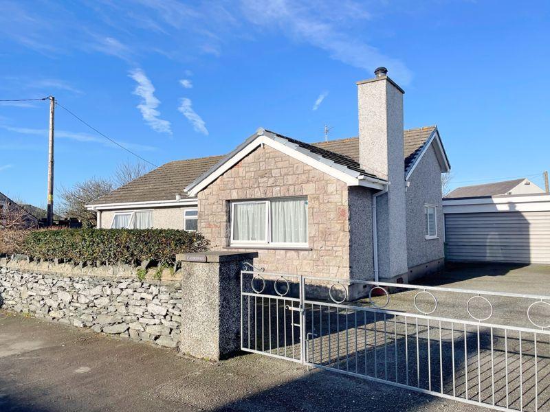 Valley, Anglesey 2 bed detached bungalow for sale £295,000
