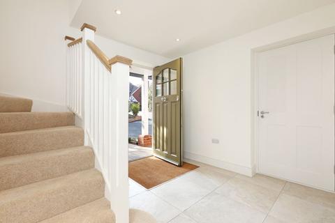 4 bedroom detached house for sale - Burnhams Road, Bookham