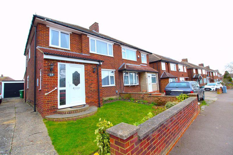 Alpine Way, Luton 4 bed semidetached house for sale £375,000