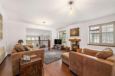 6 Warren Avenue, Orpington, BR6 6HX