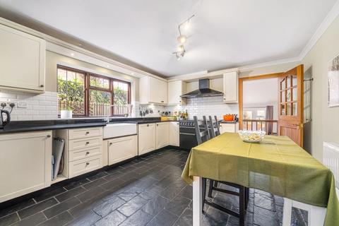 6 Warren Avenue, Orpington, BR6 6HX