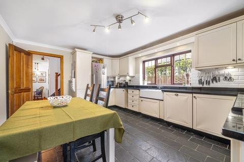 6 Warren Avenue, Orpington, BR6 6HX