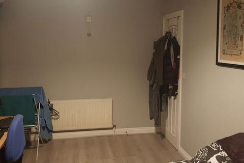 1 bedroom in a house share to rent, DOUBLE ROOM IN SHARED HOUSE- Walpole Road, Bournemouth - Single Occupancy Only - Available from 30th January 2026
