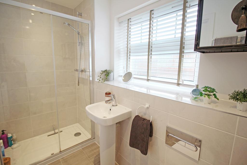 Bedroom 1 Ensuite