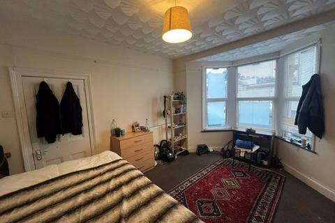 1 bedroom in a house share to rent, Camden Road, Bristol