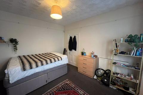 1 bedroom in a house share to rent, Camden Road, Bristol