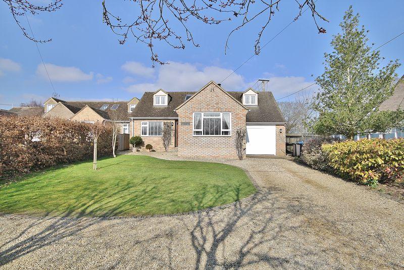 NORTH LEIGH, Park Road OX29 6SB 4 bed detached house for sale £595,000