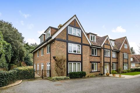 3 bedroom retirement property for sale - Sandbourne Court, West Overcliff Drive, Bournemouth