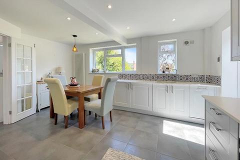 Church Road, Kenley, Surrey, CR8 5DU