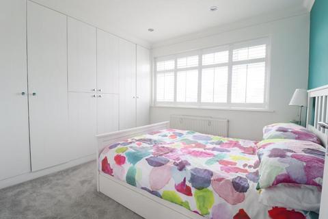 4 bedroom detached house for sale - Middleton Road, Putteridge, Luton, Bedfordshire, LU2 8HY