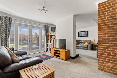4 bedroom detached house for sale - Waters End, Temple Ewell, Dover, CT16