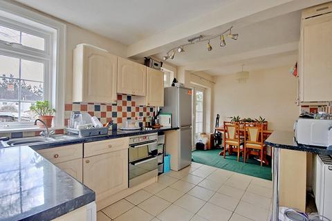 11 Coventry Avenue, Worcester, WR2 4LU