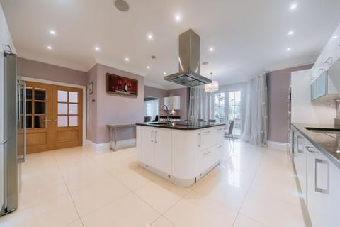 6 bedroom detached house for sale, Fulmer Common Road, Fulmer, SL3