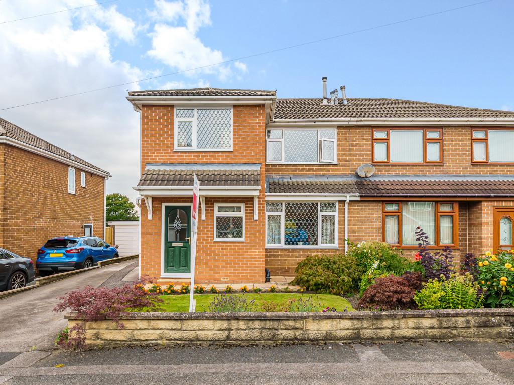 Keren Grove, Wrenthorpe, Wakefield, West Yorkshire 3 bed semidetached