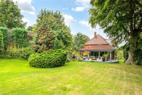 4 bedroom detached house for sale, Upper Batley Low Lane, Batley, West Yorkshire