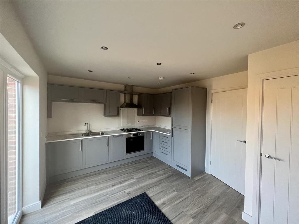 Londesborough Road, Market Weighton... 2 bed terraced house £650 pcm