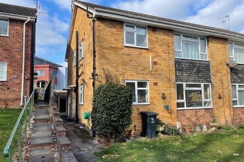 2 bedroom ground floor flat to rent, STOURBRIDGE - Danford Close