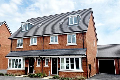 4 bedroom end of terrace house for sale - Plot 229, Mulberry at Shopwyke Lakes, Chichester Sheerwater Way, Chichester PO20 2JQ PO20 2JQ