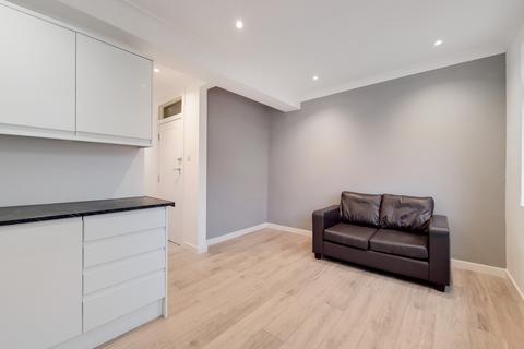 2 bedroom flat for sale, Putney Bridge Road, London, SW18