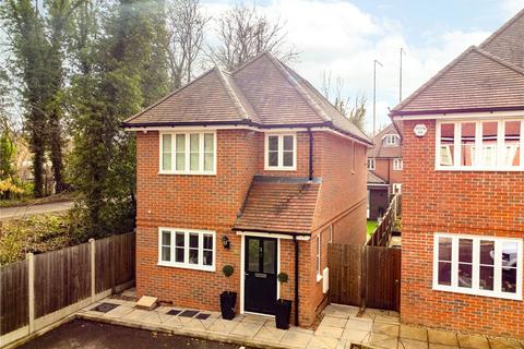 3 bedroom detached house for sale, Iris Close, Harpenden, Hertfordshire