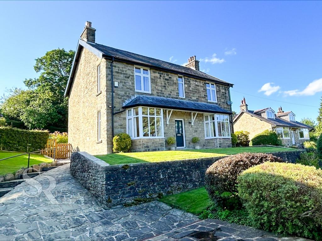 Start Lane, Whaley Bridge, SK23 4 bed detached house for sale £749,000