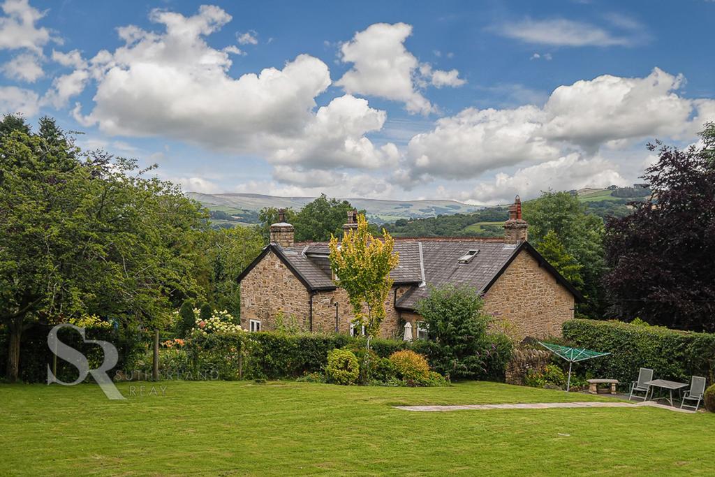 Start Lane, Whaley Bridge, SK23 4 bed detached house for sale £749,000
