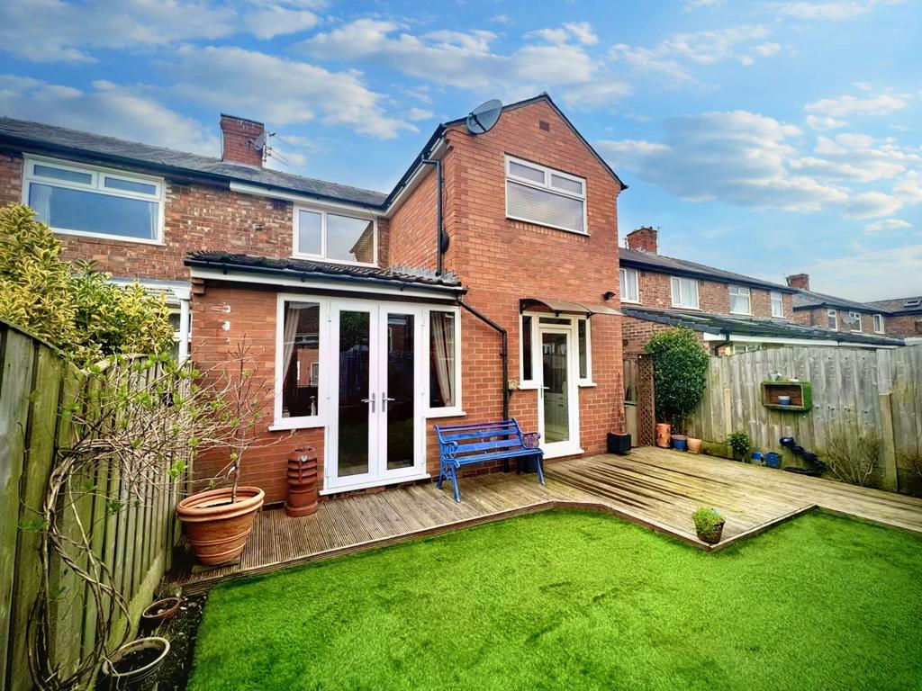 Heathfield Drive, Swinton, M27 3 bed semidetached house £290,000