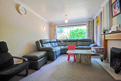 39 Dukes Close, Ashford, TW15 1BQ