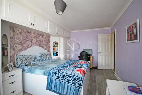 39 Dukes Close, Ashford, TW15 1BQ