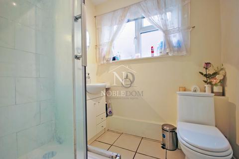 39 Dukes Close, Ashford, TW15 1BQ