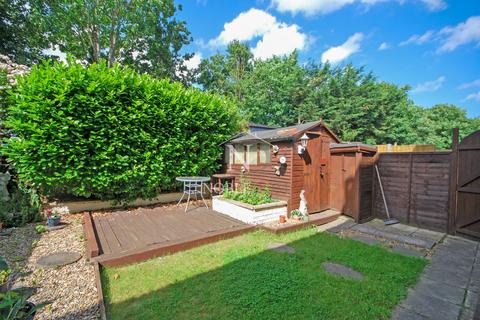 39 Dukes Close, Ashford, TW15 1BQ
