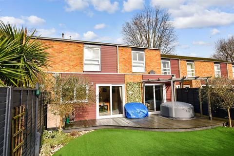 66 Knights Croft, New Ash Green, Longfield, DA3 8JS