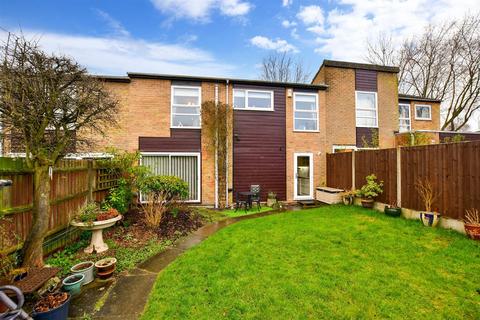 79 Capelands, New Ash Green, Longfield, DA3 8LQ