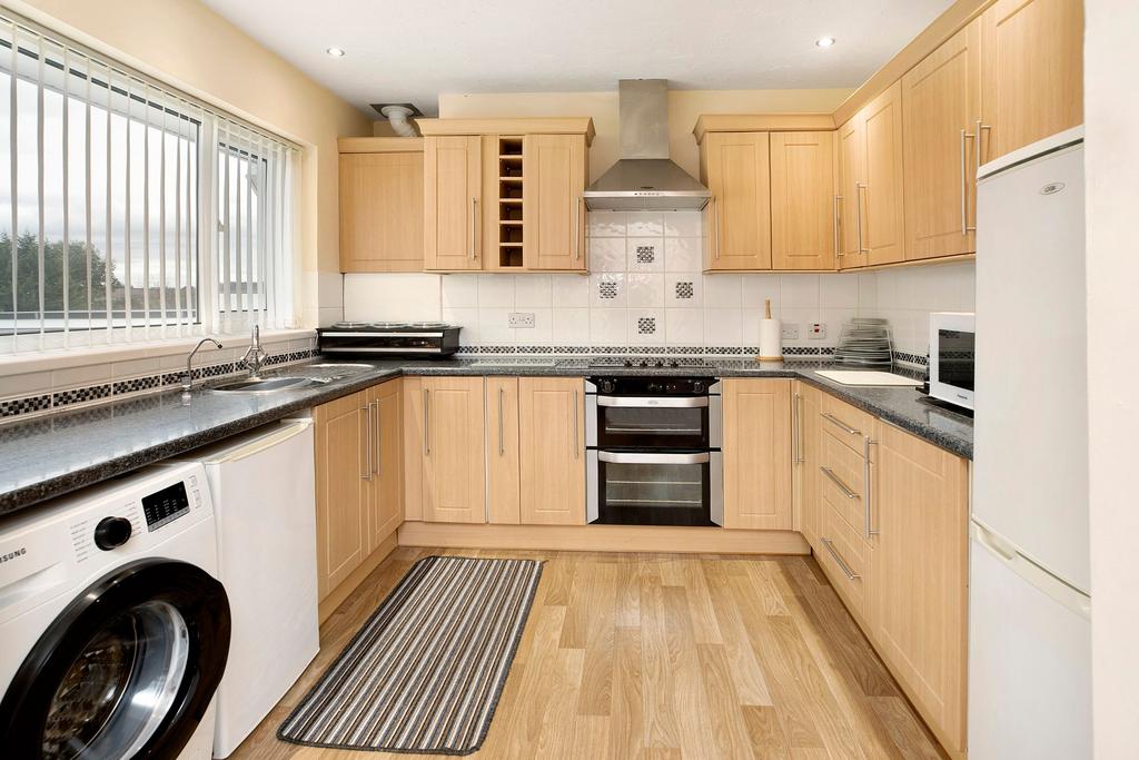 Ash Way, Newton Abbot, TQ12 3 bed detached bungalow for sale £385,000