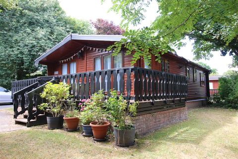 3 bedroom park home for sale - Shorefield, Near Milford On Sea, Hampshire, SO41