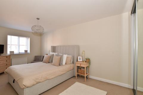 4 bedroom semi-detached house for sale, Gamelan Crescent, Hoo, Rochester, Kent