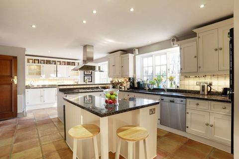 7 bedroom detached house to rent, Priory Lane, Roehampton, London, SW15