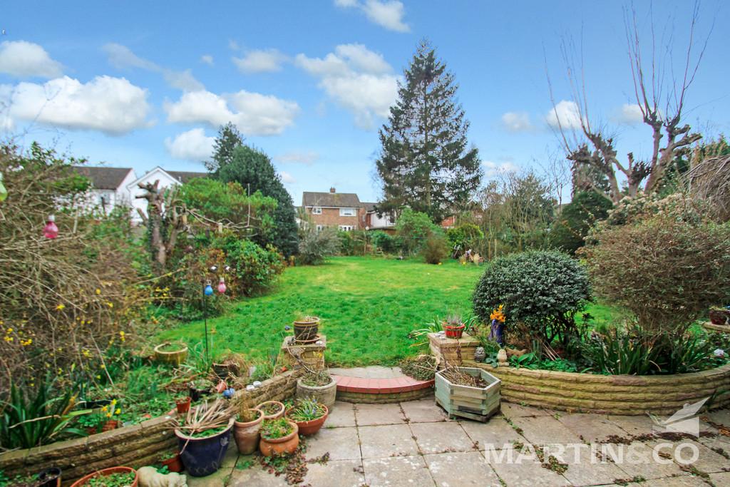 Longmead Avenue, Chelmsford 3 bed detached house for sale £625,000