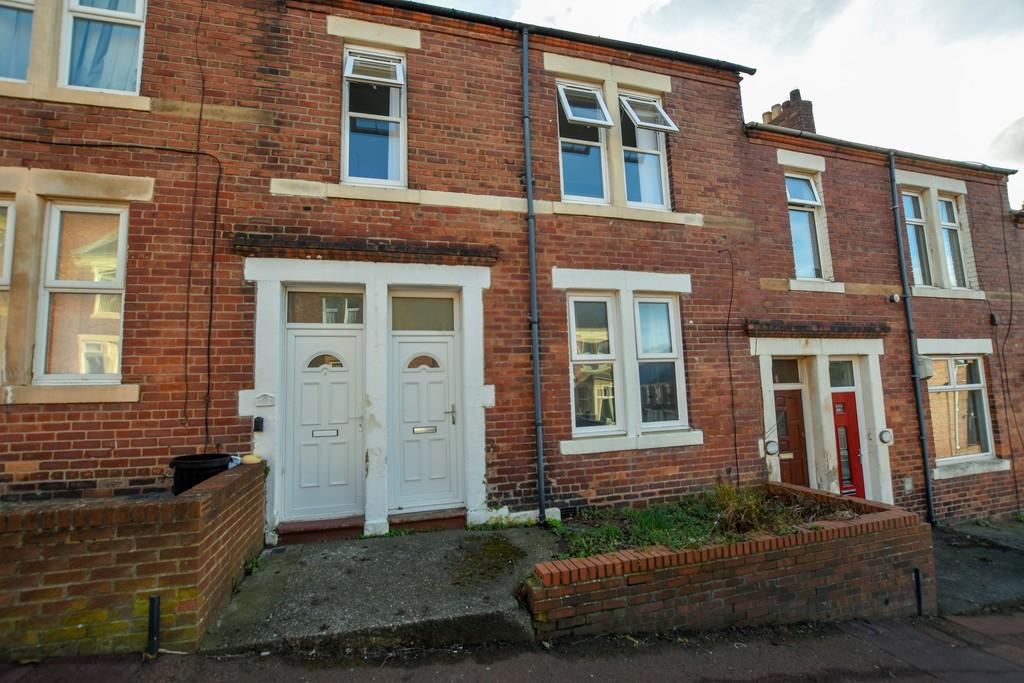 Kitchener Street, Gateshead, Tyne & Wear 1 bed ground floor flat - £56,000